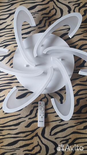 Люстра потолочная светодиодная с пультом