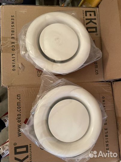 Анемостат вытяжной раздвижной с фланцем