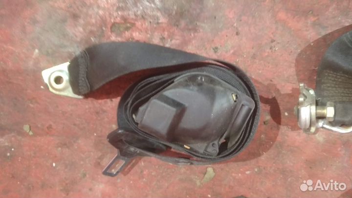 Ремень безопасности задний левый/пр.Мерседес W210