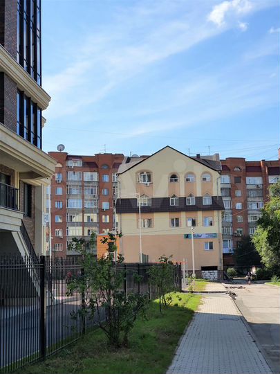 Здание в тихом центре Новосибирска