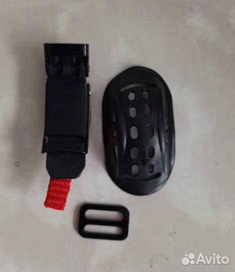 Защелка для шлема универсальная