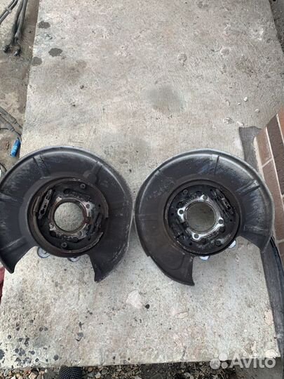 Цапфа задняя левая,правая для бмв е63,е64