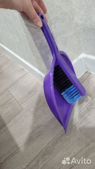 Совок и щетка