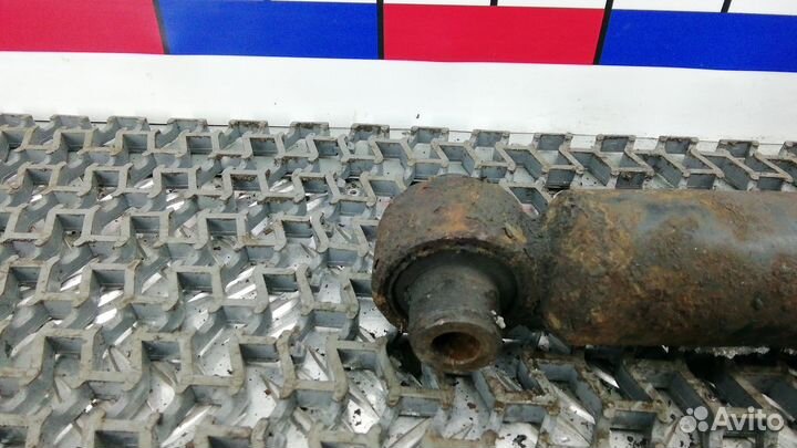 Амортизатор задний Toyota Avensis (T270) III (2008