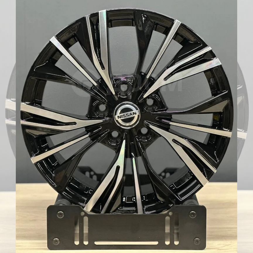 Литые диски Nissan 7×R18 5×114.3