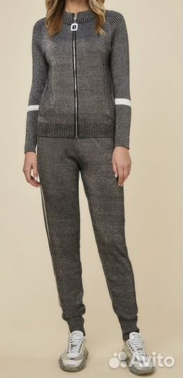 Спортивный костюм женский