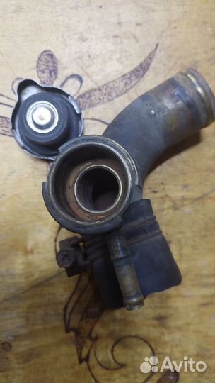 Горловина радиатора охлаждения nissan vanetta c22