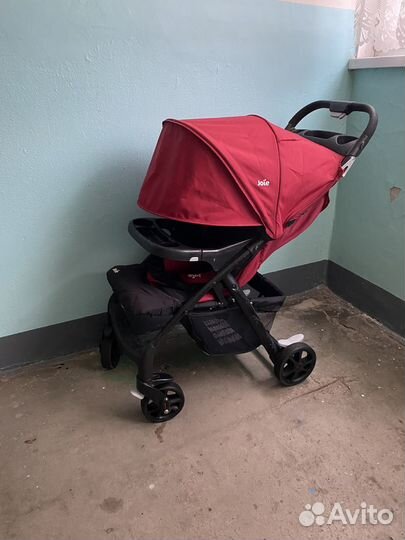 Прогулочная коляска joie muse