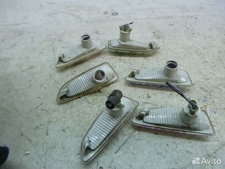 Повторитель на крыло левый opel astra J 2010