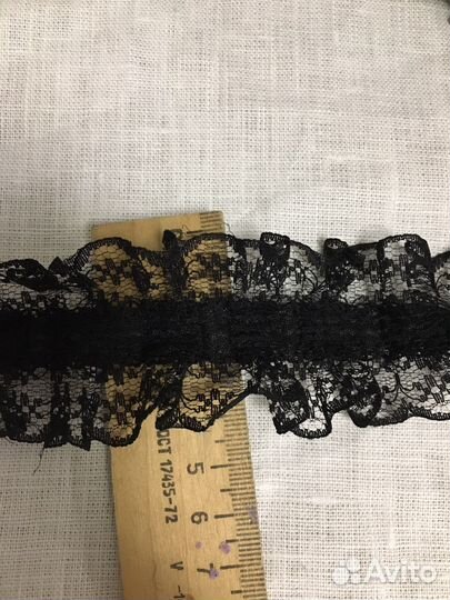Кружево с пайетками и бисером