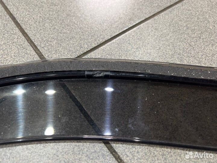 Ветровик задний левый Toyota Camry AVV50-1019417