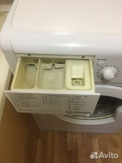 Стиральная машина бу Indesit WIsl105