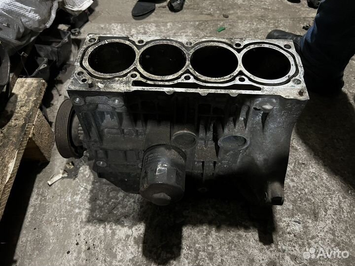 Блок цилиндров 1.4 VAG 030103019AC