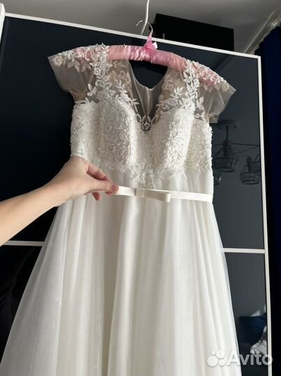 Свадебное платье (подходит для беременных)