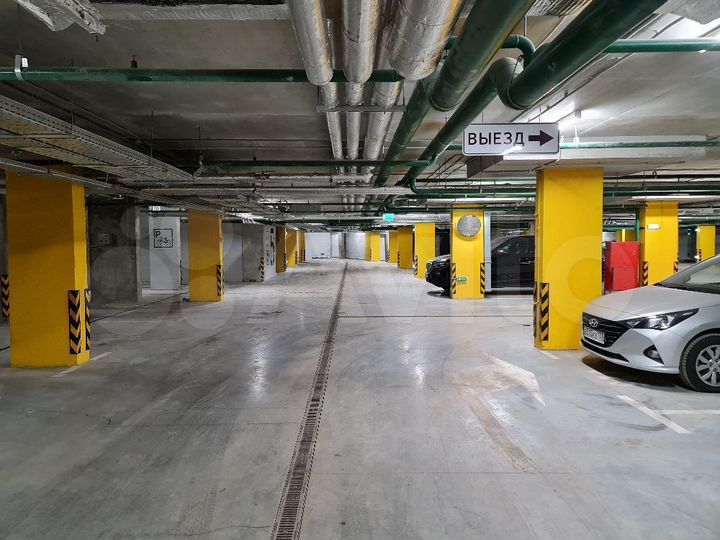 Машиноместо, 14 м²