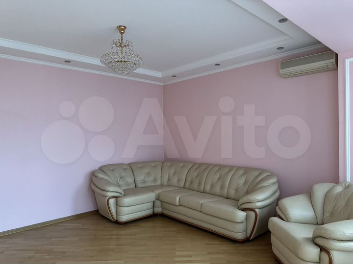 3-к. квартира, 78 м², 4/10 эт.