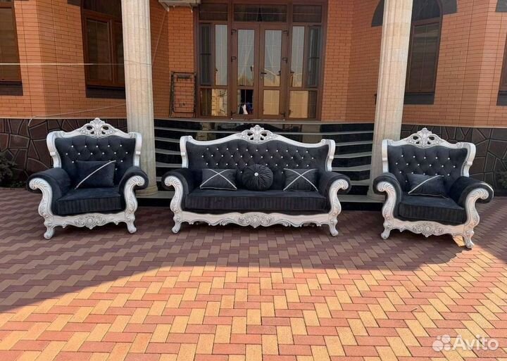 Диван мягкий