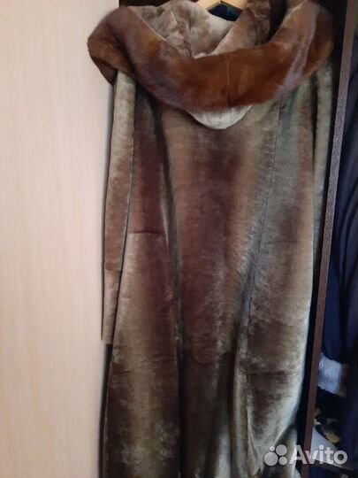 Шуба мутоновая с капюшоном