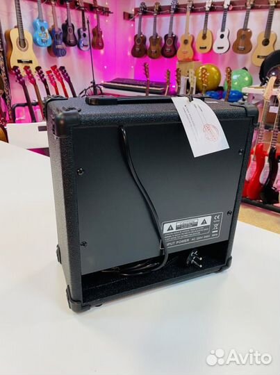 Комбоусилитель для бас гитары Новый
