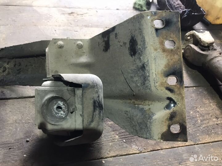 Траверса двигателя cummins на газель бизнес