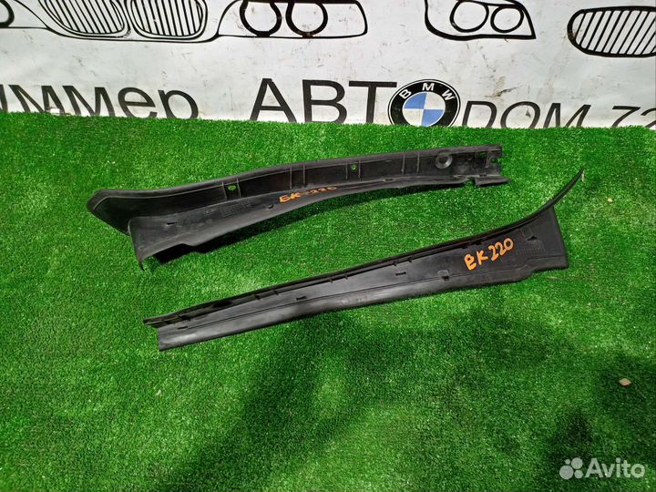 Уплотнитель крыла левый правый BMW F30