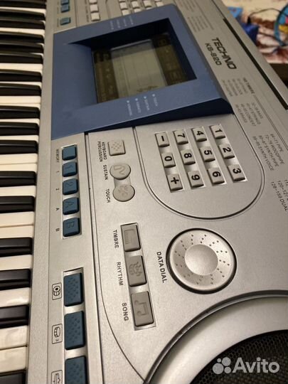 Синтезатор techno