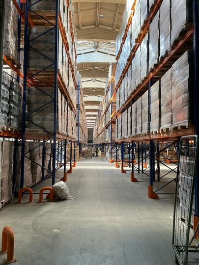 Склад, 7653 м²