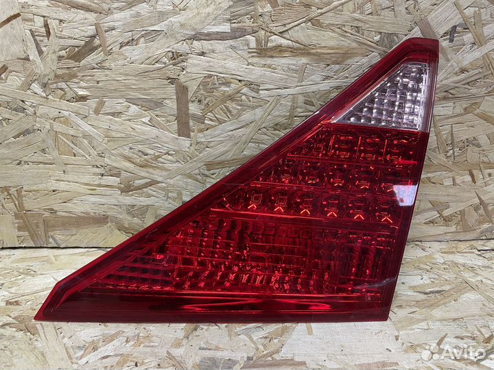 Фонарь задний внутренний правый Toyota Alphard II