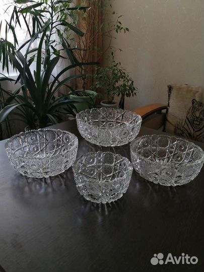 Хрусталь. Салатники, ладьи, пепельницы итд