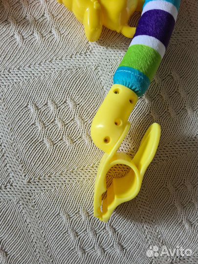 Дуга с игрушками