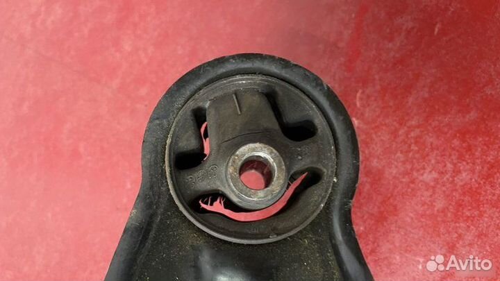 Подушка АКПП Nissan Cube BZ11 1.3 AT 1998—2003