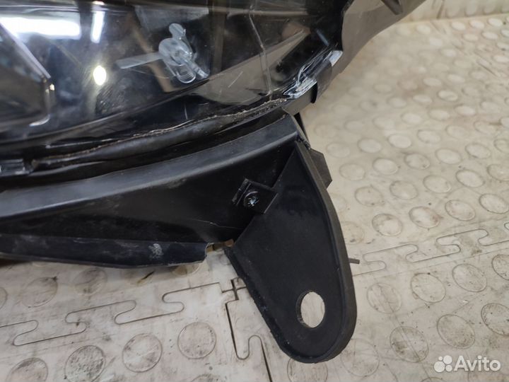 Фара левая Renault Kaptur 2016