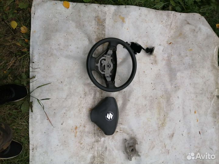 Запчасти на suzuki liana