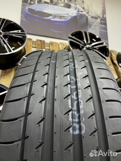 Yokohama Advan Sport V105S 265/35 R18 97Y