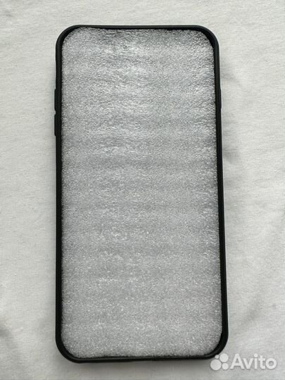 Чехол на iPhone