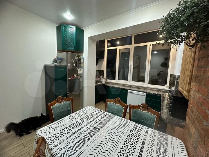 2-к. квартира, 60,5 м², 1/10 эт.