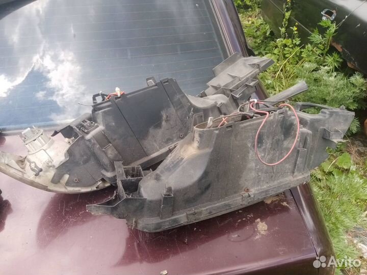 Фара передняя правая ford mondeo 1