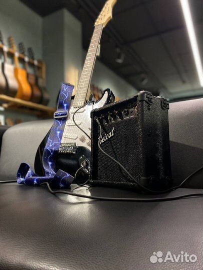 Новый комплект Электрогитара + Комбик и Аксессуары