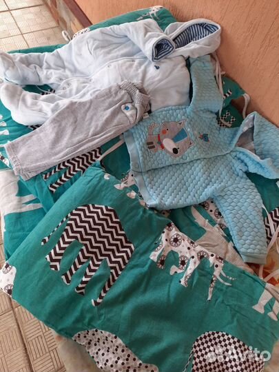 Бортики,постельное белье,комбинезон