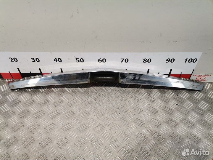 Ручка крышки багажника для Opel Astra H 13223920