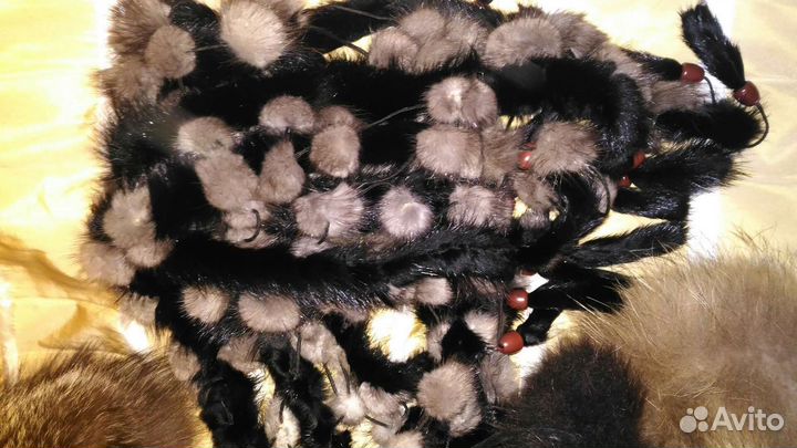 Шарф из норки, шапки с мехом, опушка енота пакетом