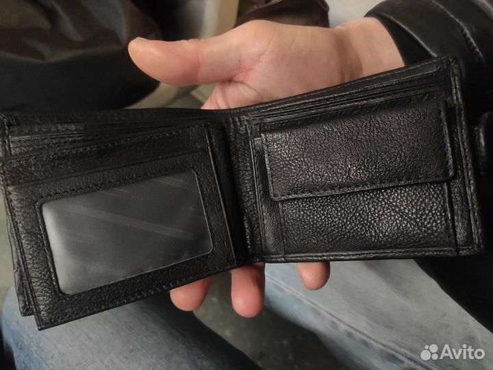 Мужское кожаное портмоне