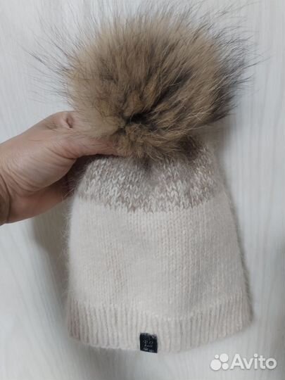 Шапка женская с помпоном
