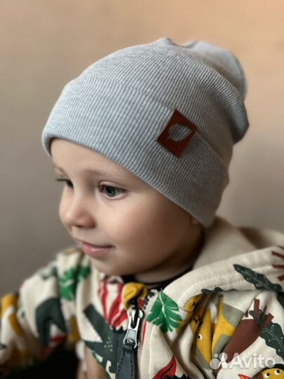 Шапка новая осенняя