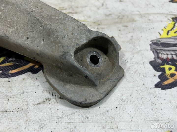 Кронштейн двигателя правый Bmw X5 E53 M54B30