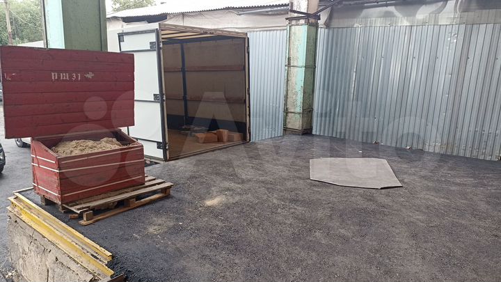 Теплые склады со стеллажами от 300 м²