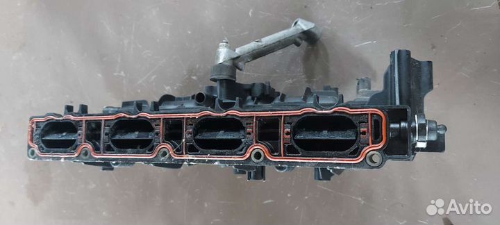 Впускной коллектор на Volkswagen Passat B6