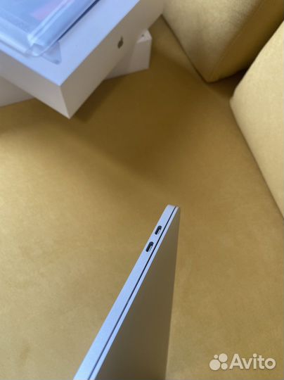 Macbook pro 13 m1 512 новый