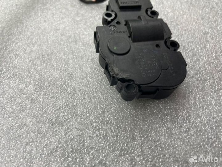 Сервоприводы печки Bmw X5 G05 B57D30 3.0D 2020