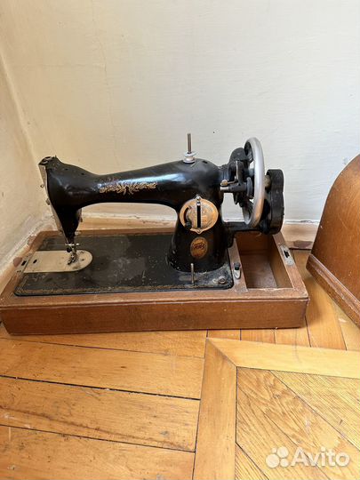 Швейная машинка